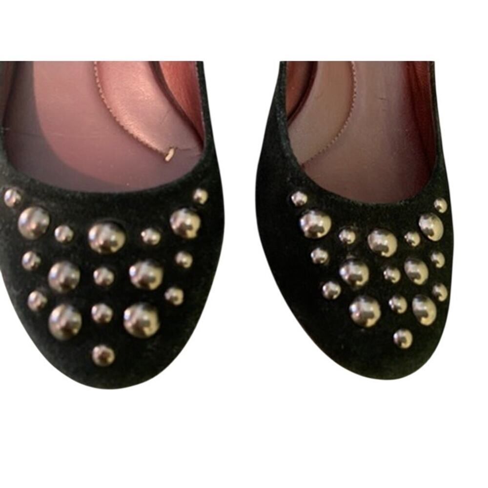 BCBG Max Azria Gunmetal Studded Kitten Heel Black Suede Pumps size 7 - Picture 5 of 10